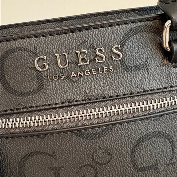GUESS satchel bag with detachable strap - Picture 12 of 12